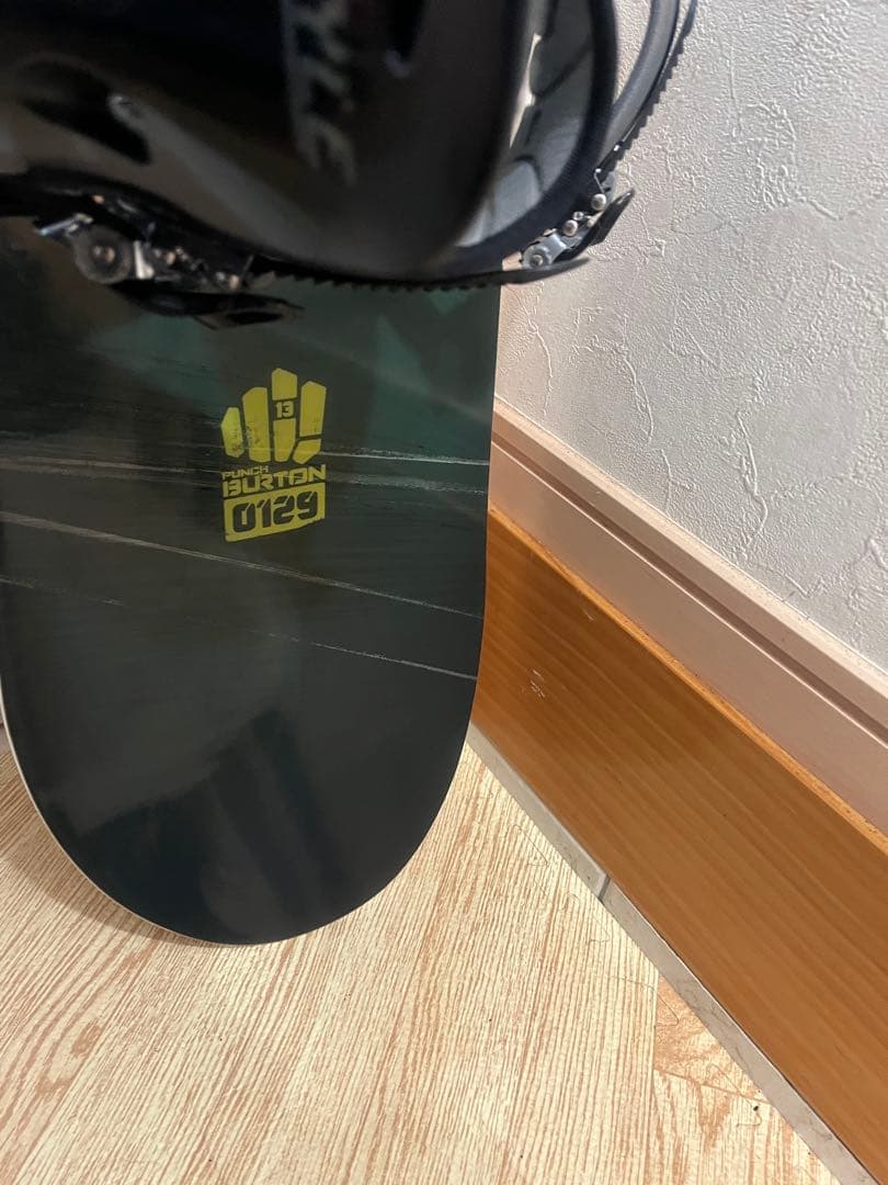 キッズ、小中学生！転びにくく安全に滑れるBURTON スノーボードセット！