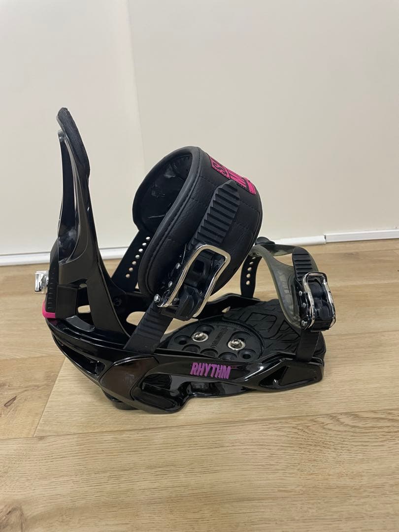 SALOMON RHYTHM スノーボードビンディング ブラック/ピンク
