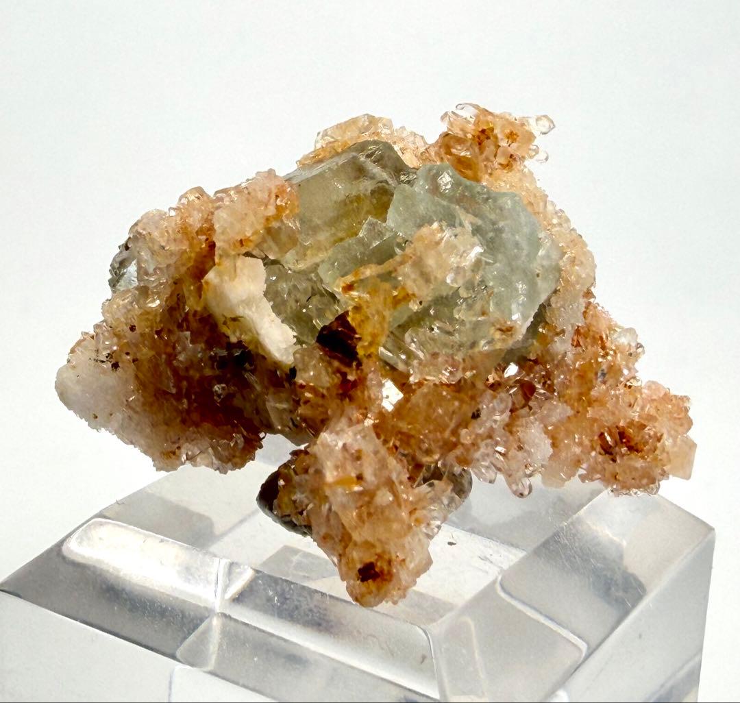 メキシコ産クリーダイト&フローライト共生鉱物　鉱物標本