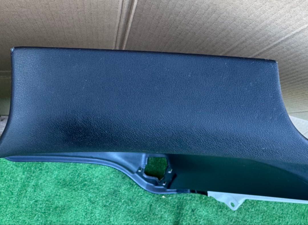 トヨタ　レクサス　lc500 lc500hクーペ　リアクォータートリムパネル