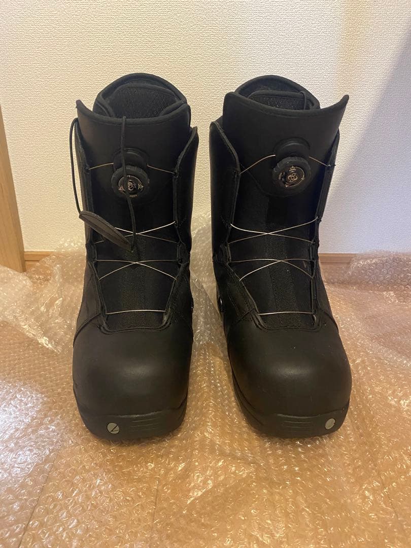値下げ！ブラック スノーボードブーツ 295/300 ボアシステム