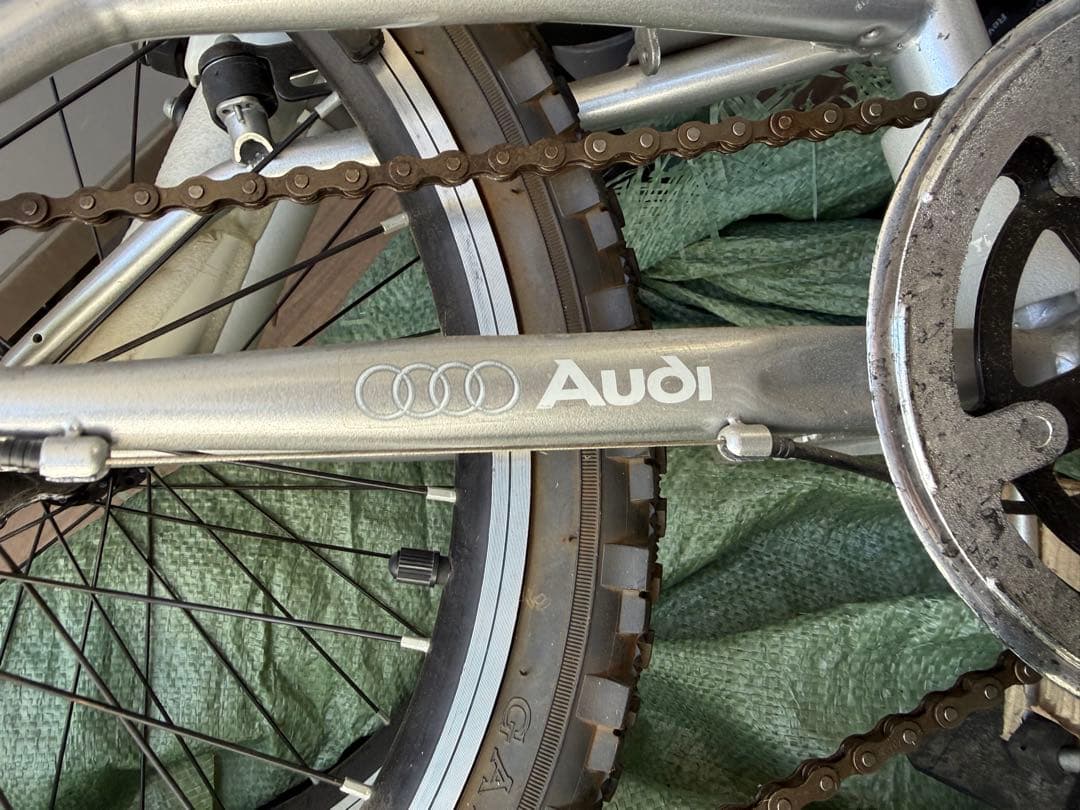 Audi 折りたたみ自転車 シルバー
