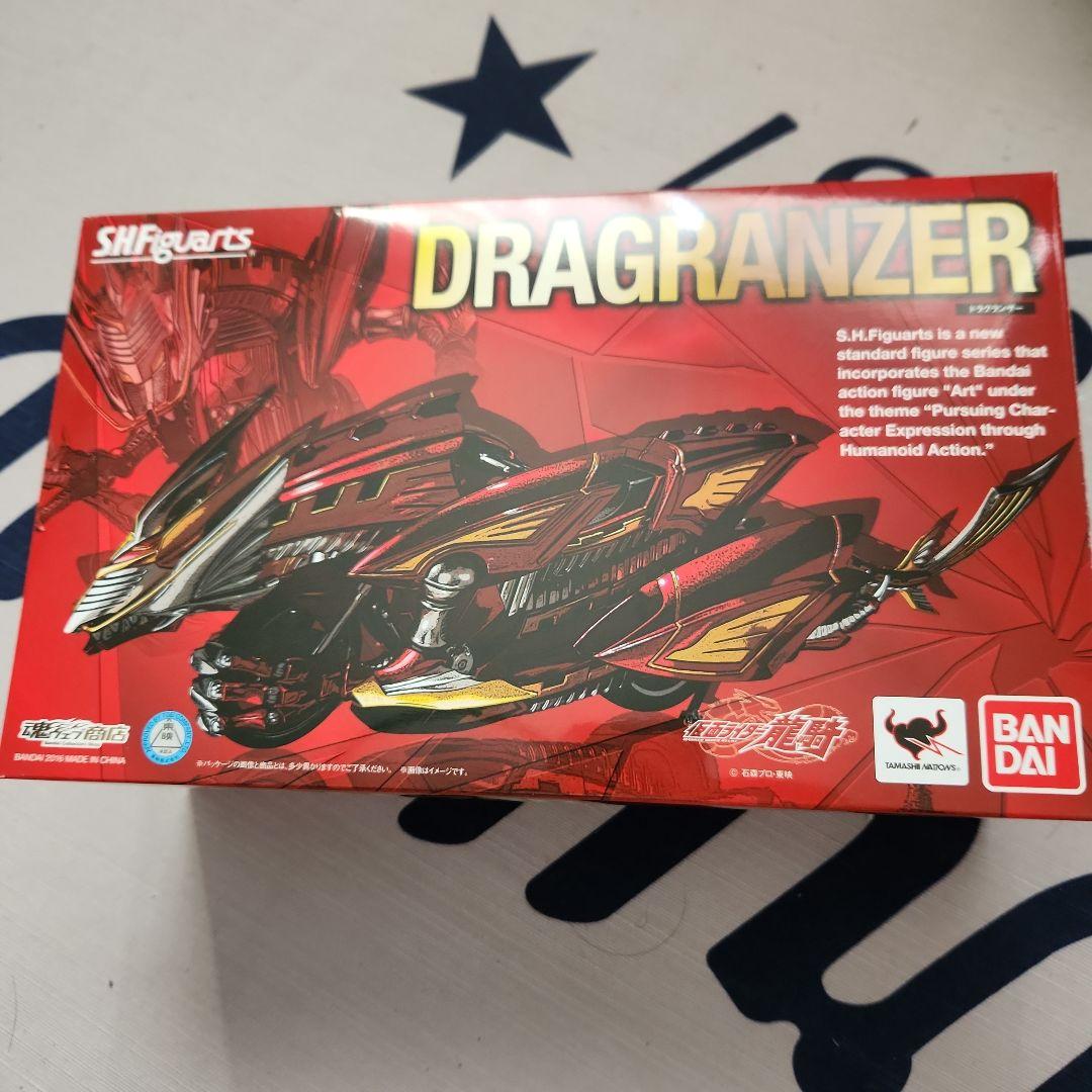 s.hフィギュアーツ 仮面ライダー龍騎サバイブ ドラグランザー