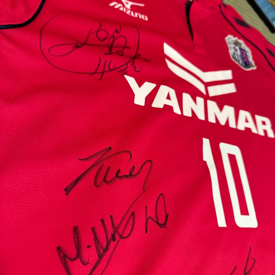 フォルラン　サイン入りユニフォーム