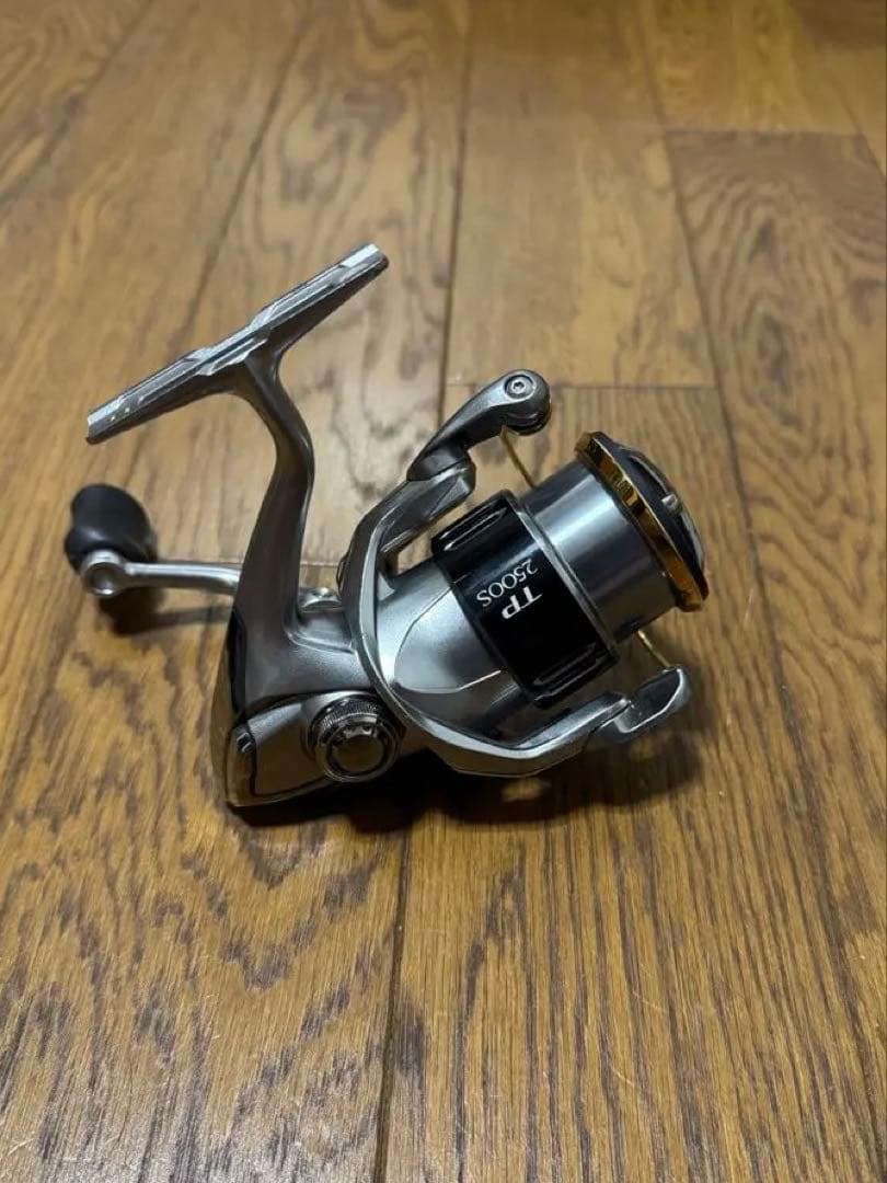 シマノ ツインパワー 2500S 巻き感極上 メンテ済 即発送