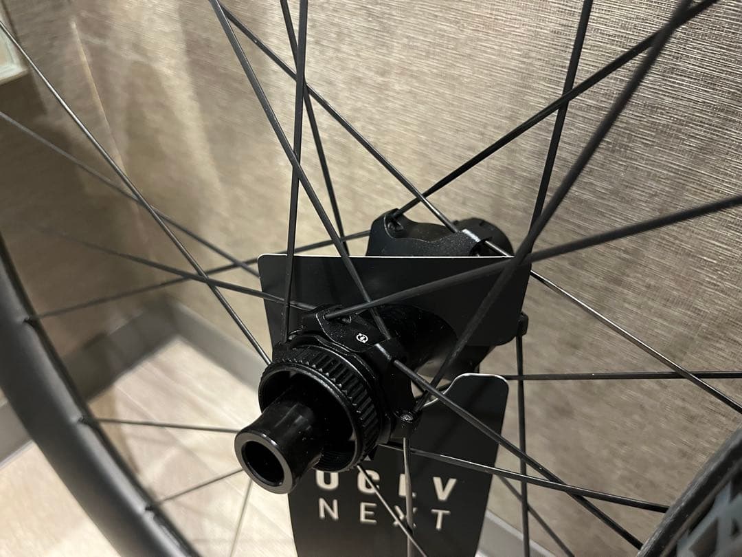 Aeolus Pro 49V TLR ディスク ロードホイール