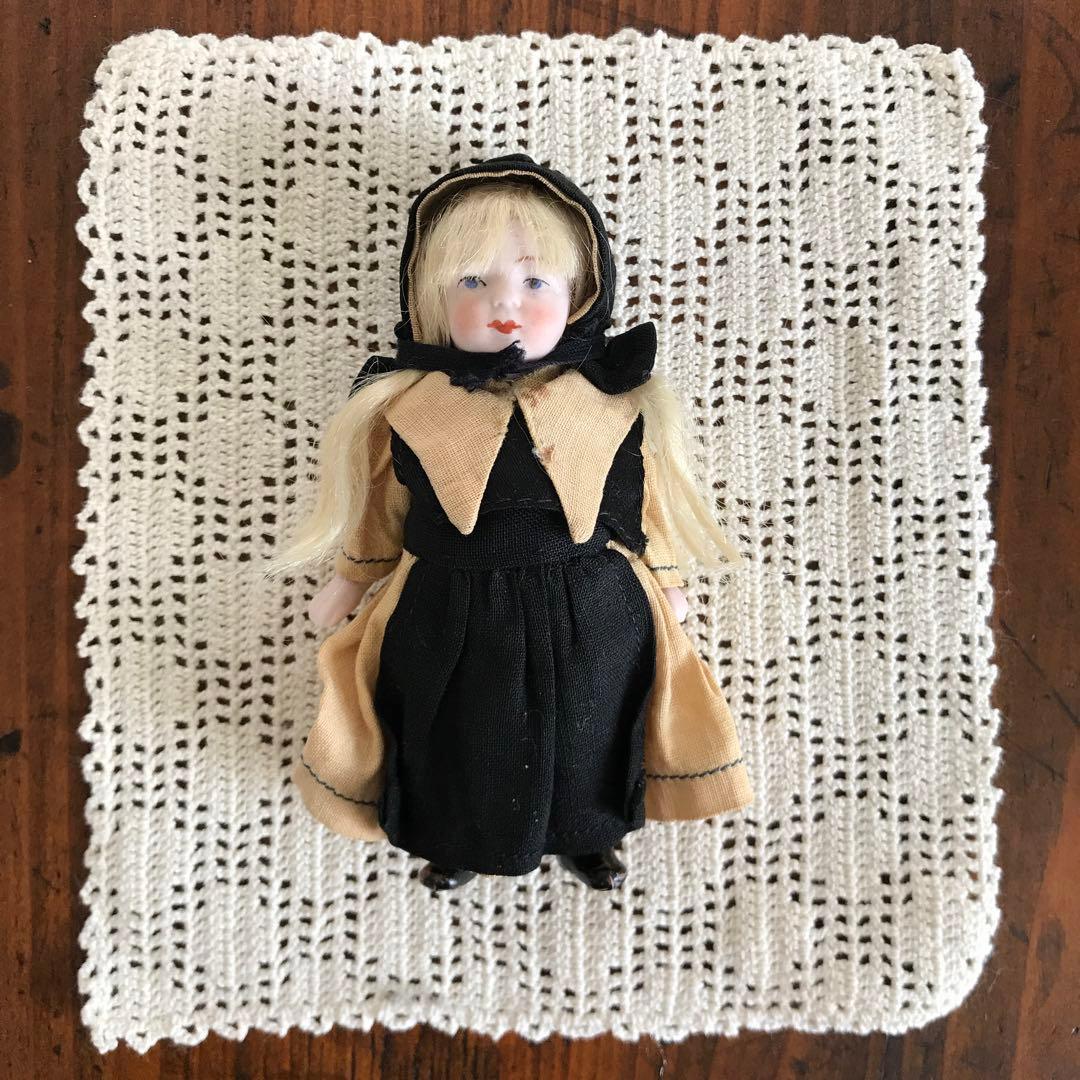 アンティーク　ミニョネット　ビスクドール