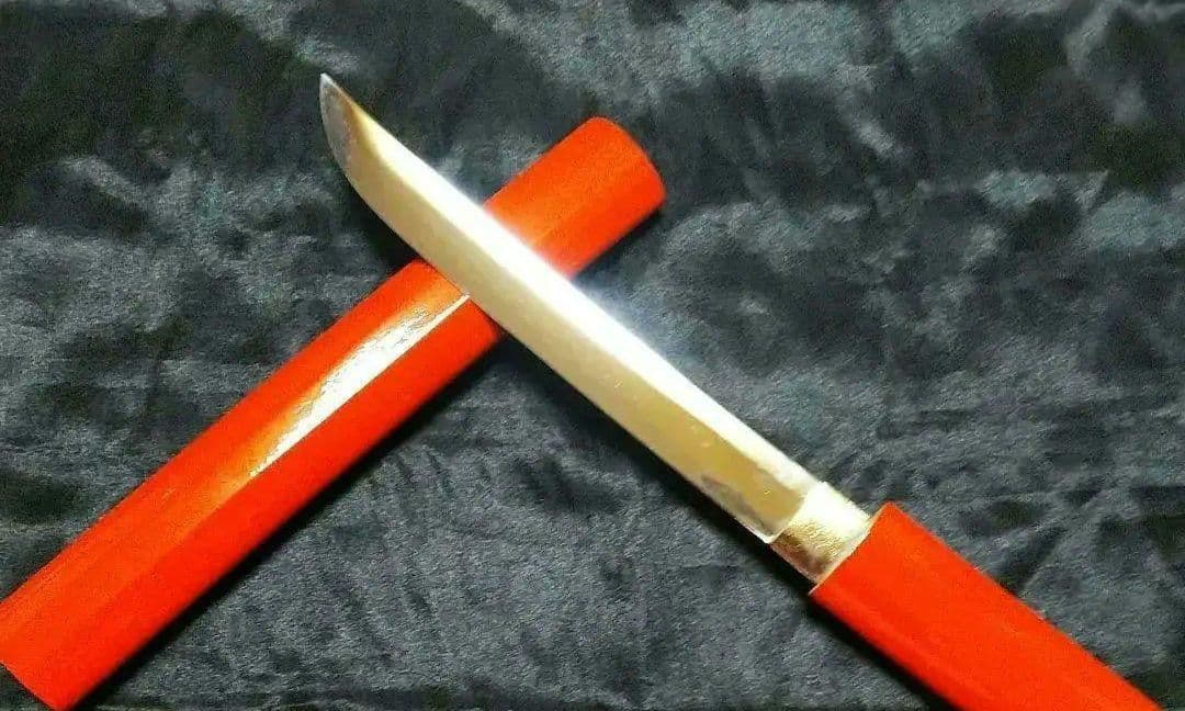 模造刀★『短刀』★珍しい朱塗り／懐刀★ 朱呂 錦 ★２本限定品★説明文読