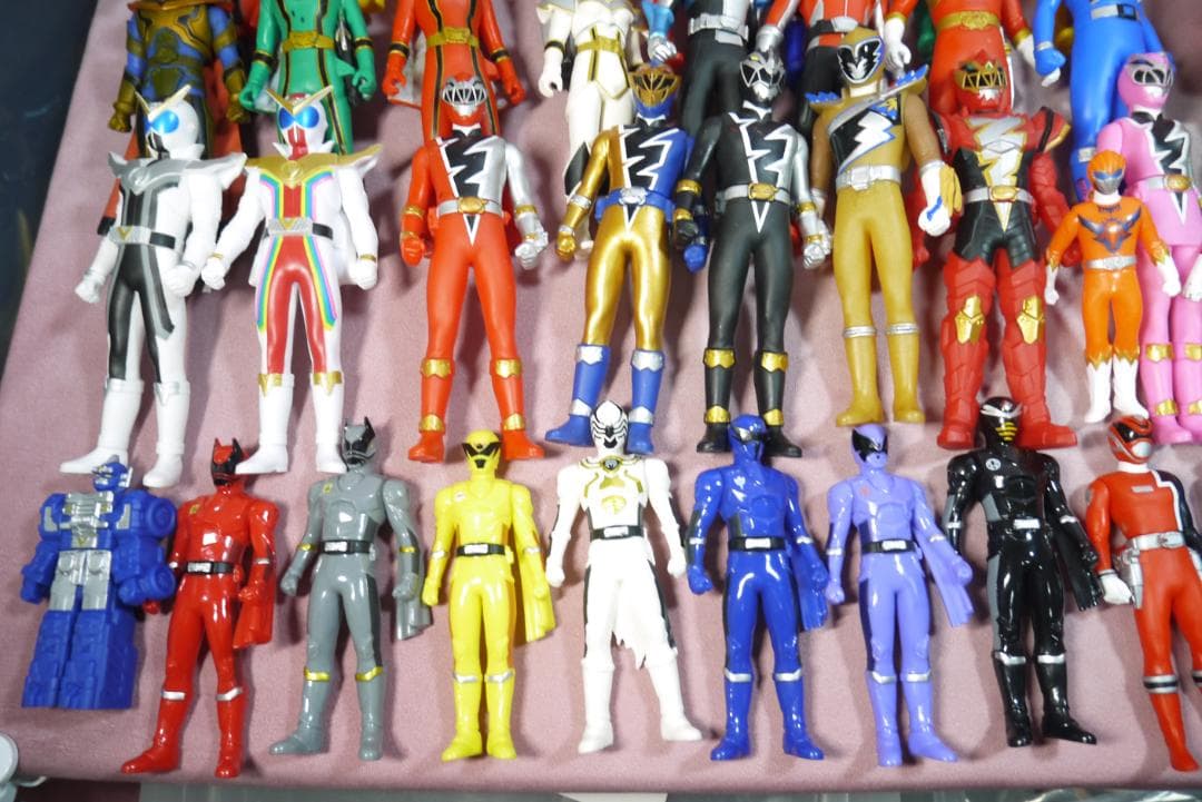 スーパー戦隊シリーズ　ソフビヒーロー　など　100体