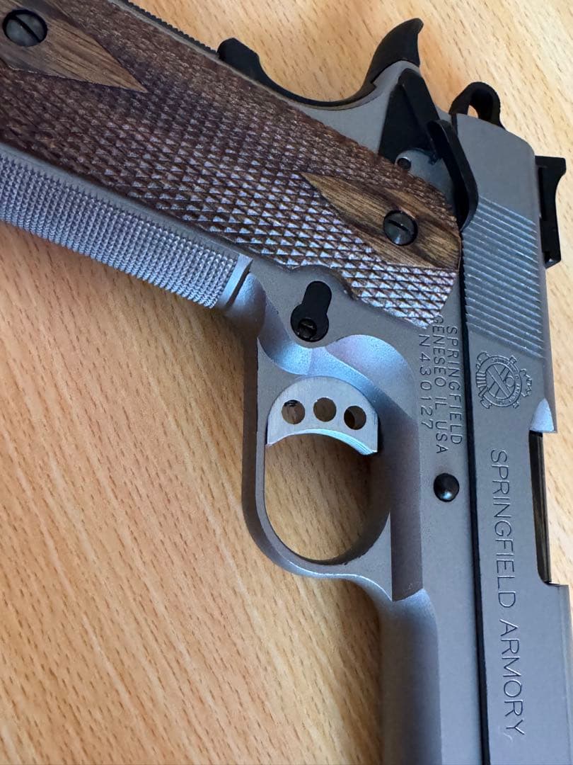 B.W.C SPRINGFIELD V12 CUSTOM H.W. モデルガン