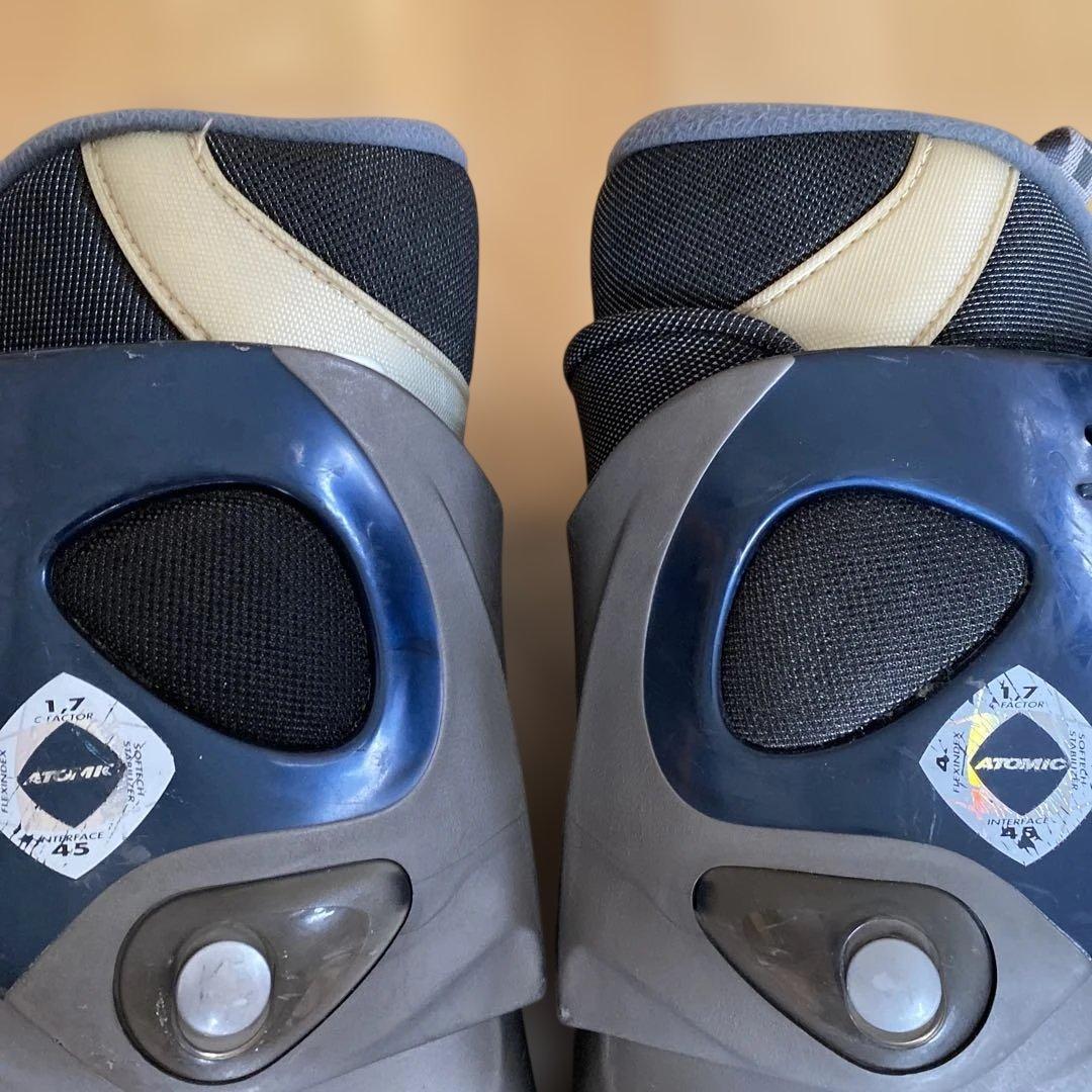 ATOMIC スキーブーツ　中古品　サイズ不明です