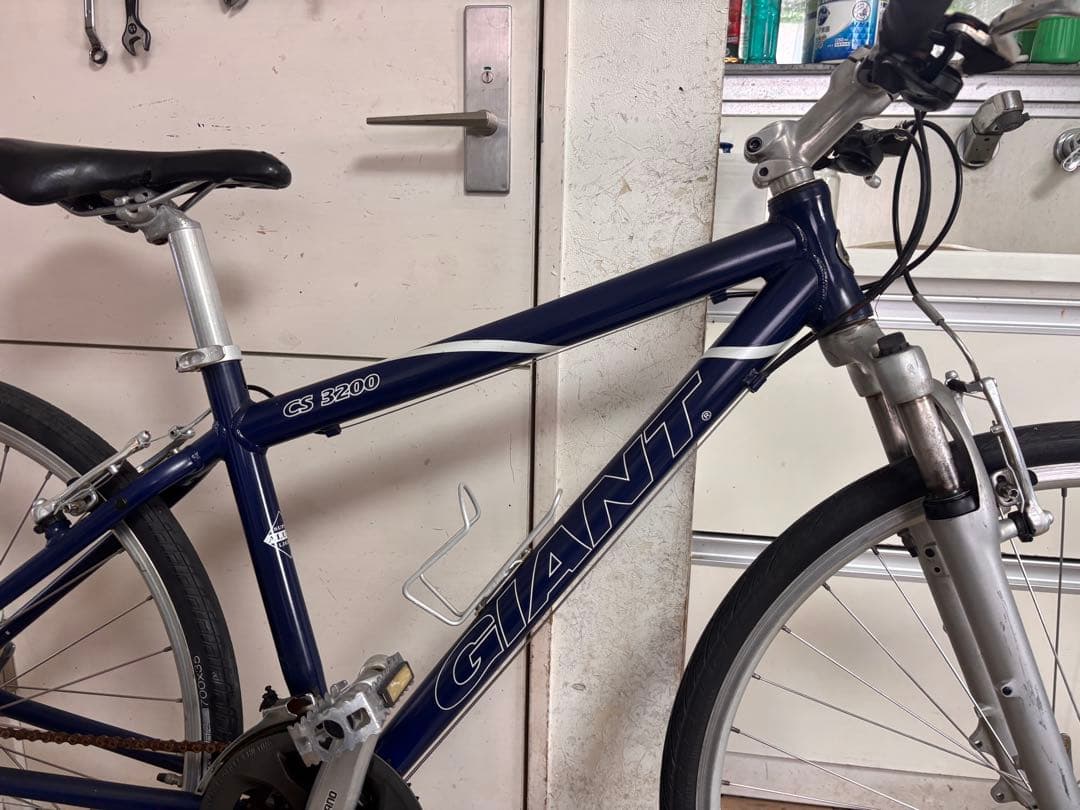 GIANT GS 2200 クロスバイク ネイビー