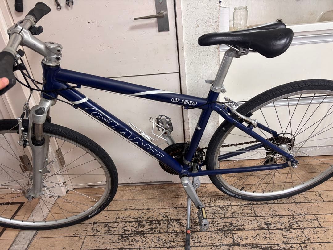 GIANT GS 2200 クロスバイク ネイビー