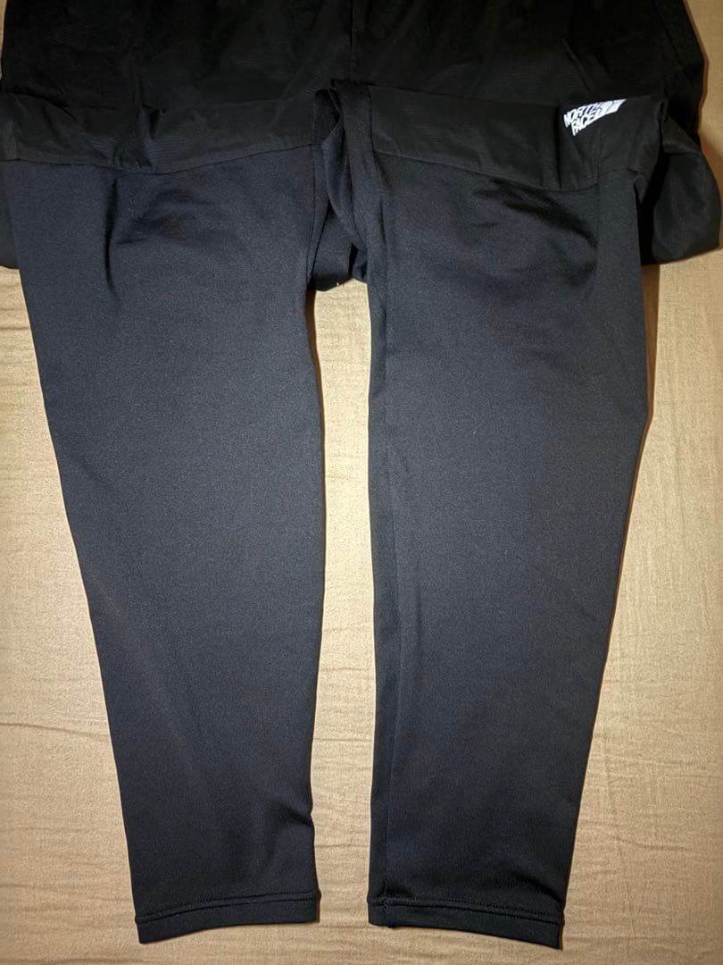 【専用機ノースフェイス ホワイトライトタイツ NB82375 ブラックメンズ