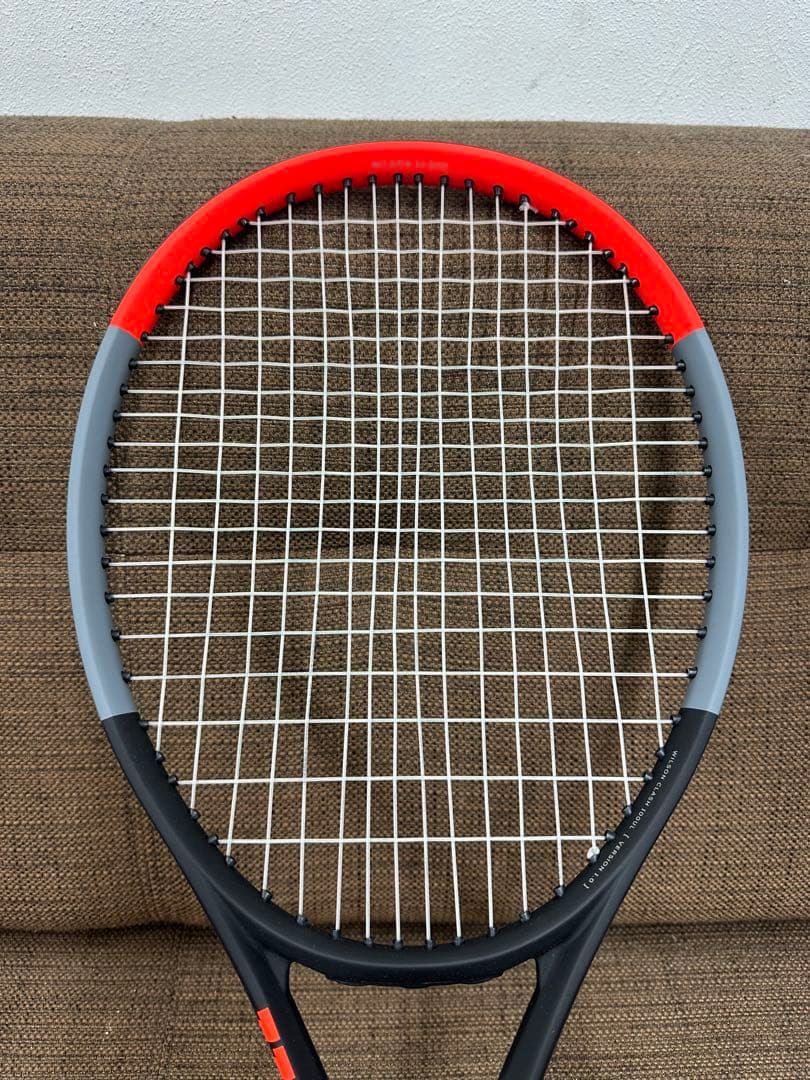 ① ウィルソン テニスラケット　CLASH 100UL TOUR v1.0