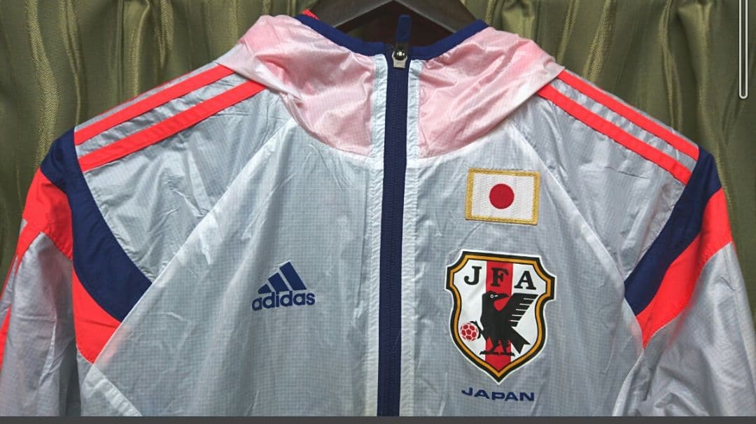 【新品未使用】アディダス サッカー日本代表 2015年版 パーカー S