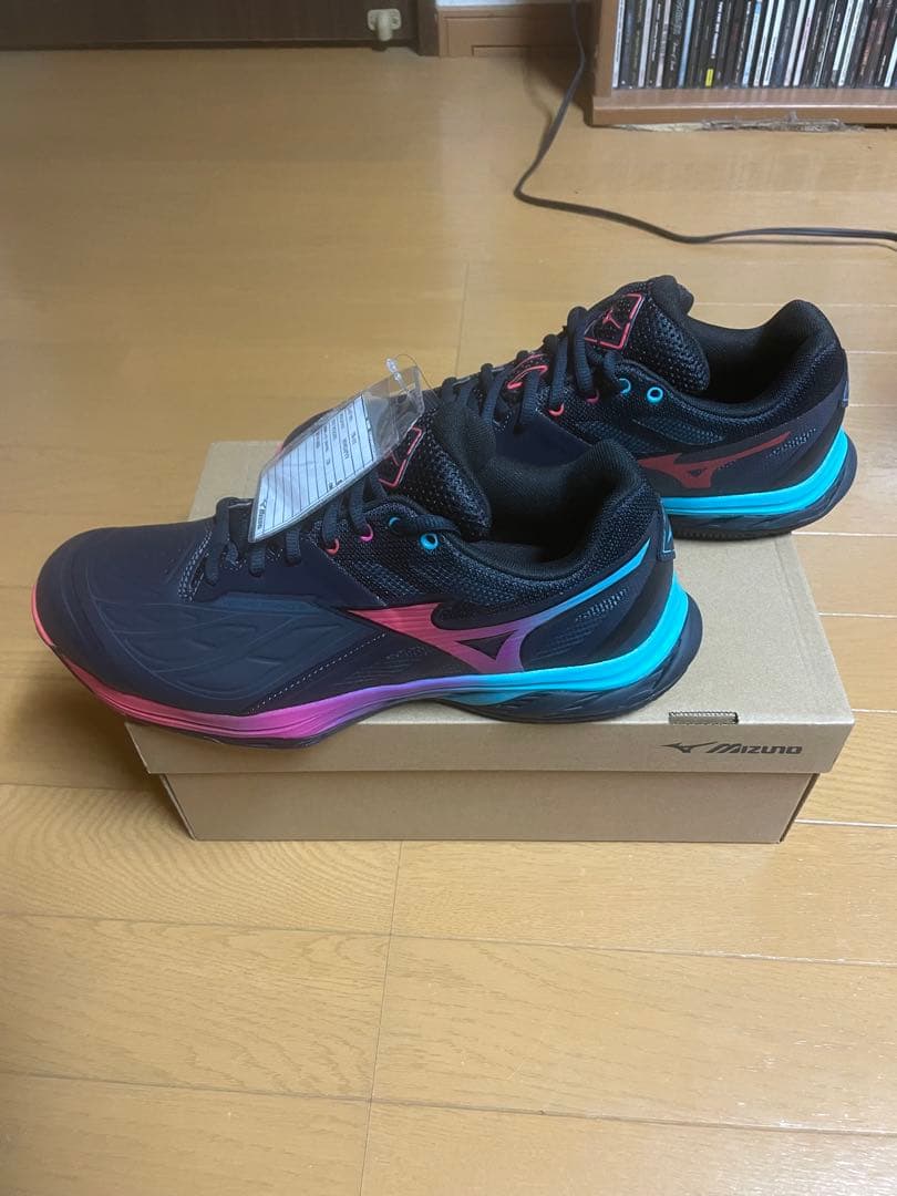 ミズノ　wavefang2fit 新品　２７cm