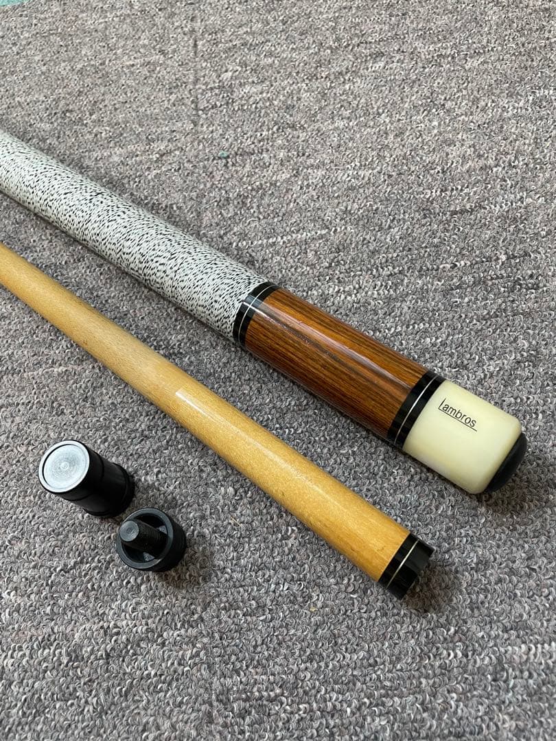 ビリヤード　lambros cue