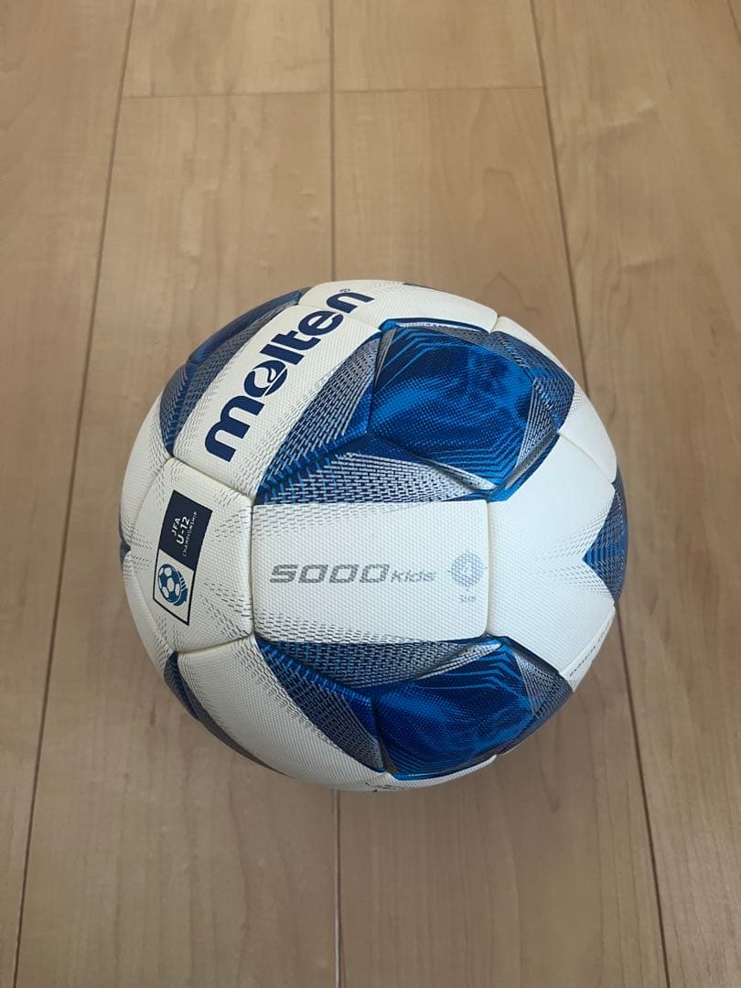 モルテンサッカーボール４号　新品　5000