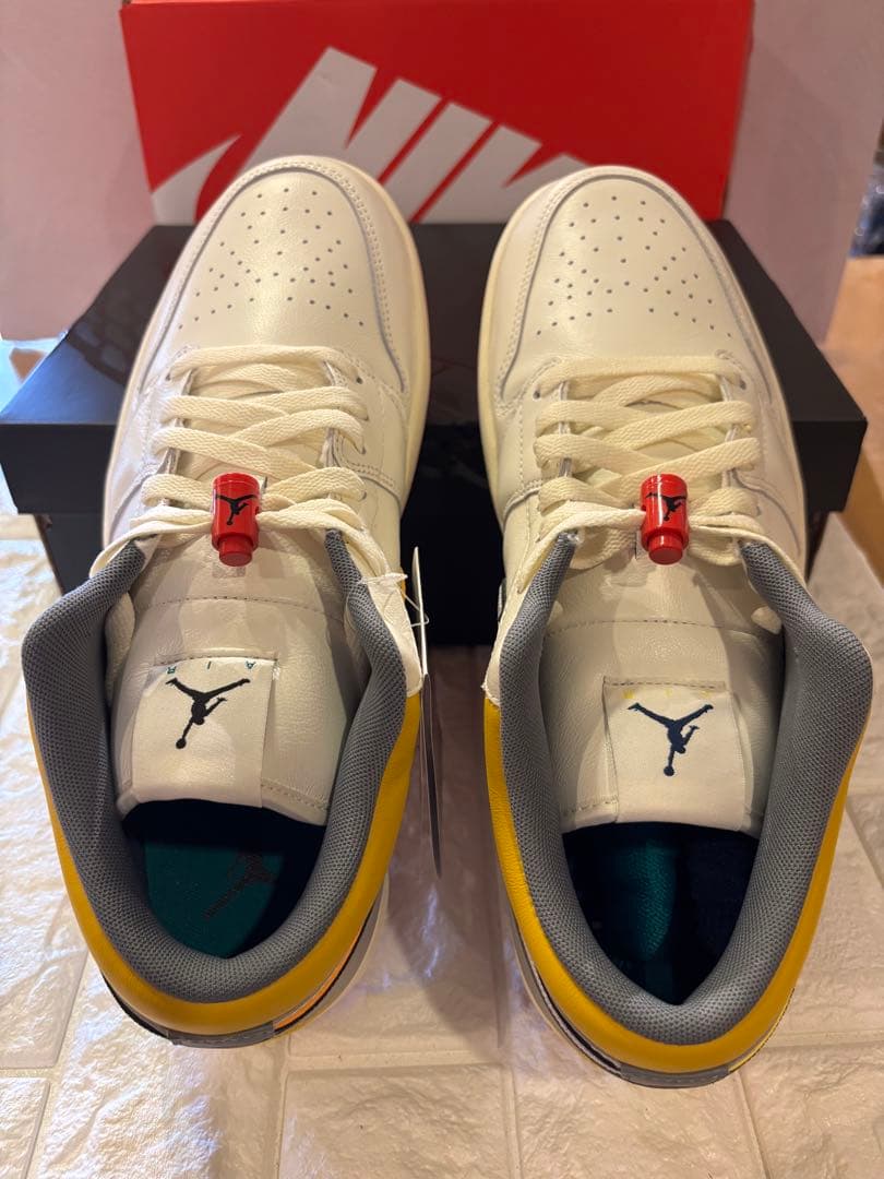 Nike Air Jordan 1 Low ホワイト/イエロー/グレー/ネイビー