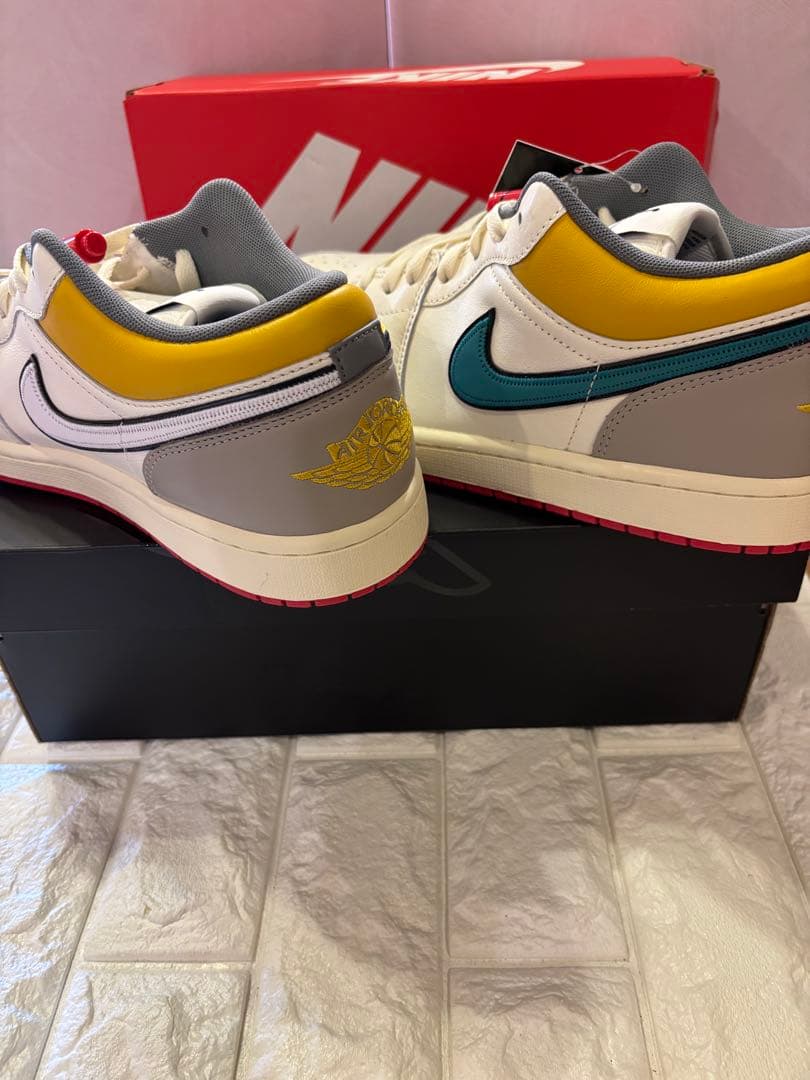 Nike Air Jordan 1 Low ホワイト/イエロー/グレー/ネイビー