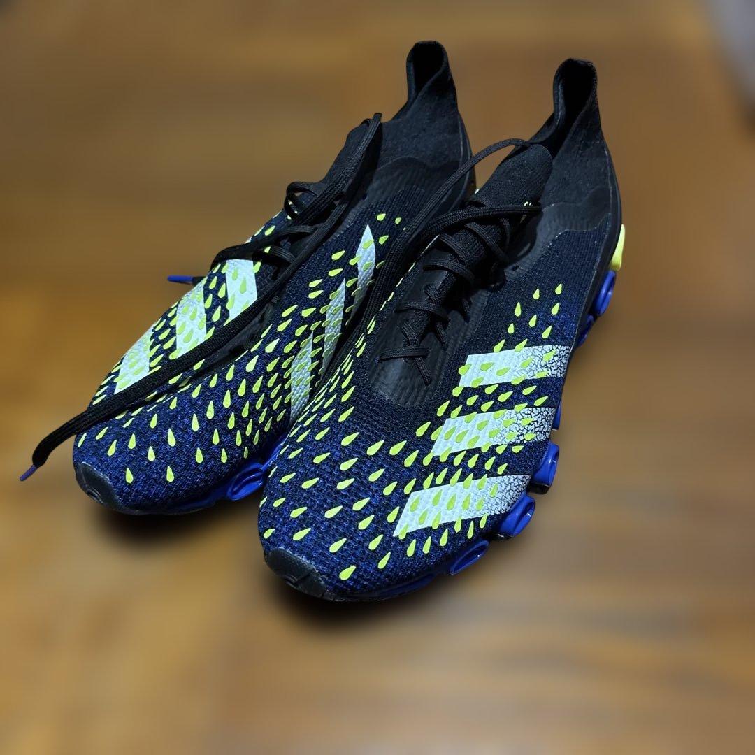 adidas プレミアム サッカーシューズ