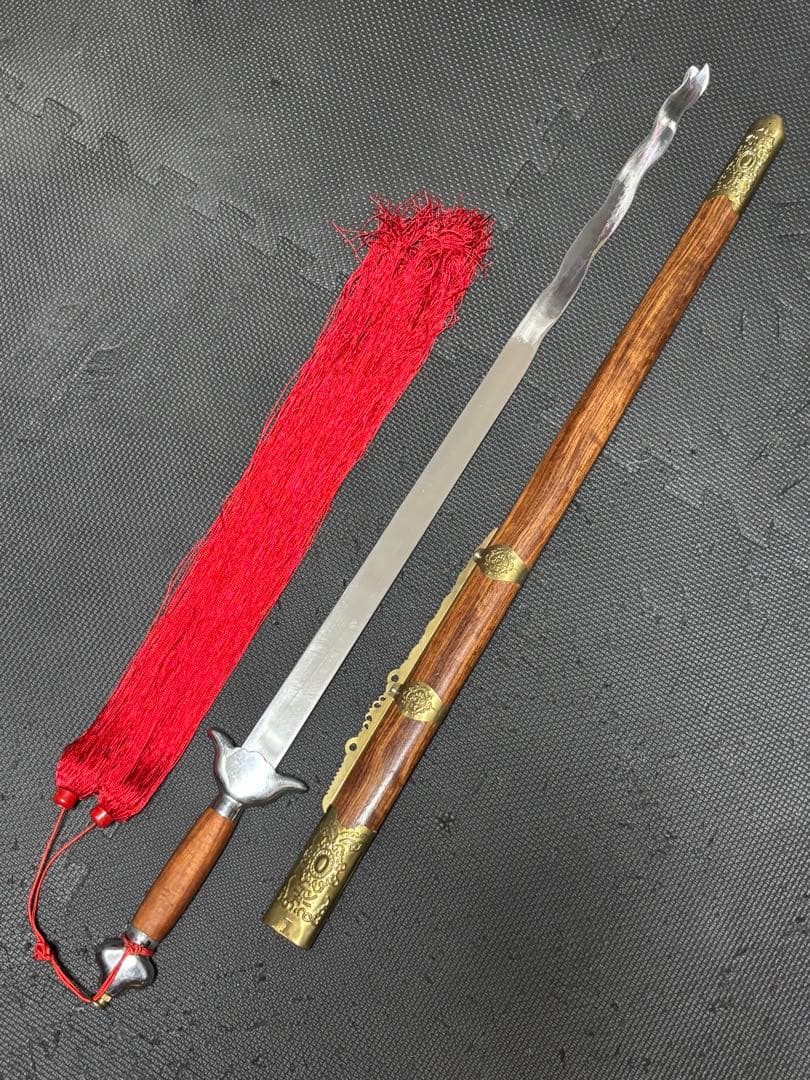 中国武術 ジュラルミン製蛇剣 剣身硬め カンフー 大会舞台用 鬼滅の刃 コスプレ