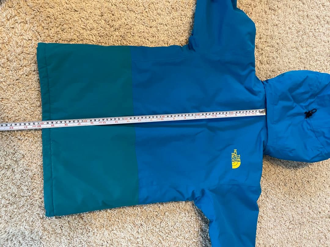 美品！ノースフェイス　キッズ　スキーウェア　140cm スキー・スノーボードに！