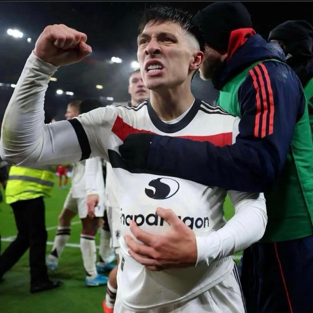 【極美品】マンチェスターユナイテッド 24-25 3rd オーセン リサマル