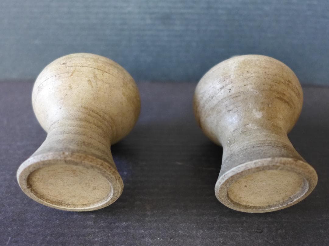 蔵出し　時代物　古瀬戸　大変古い酒器　酒器一対　小壺　白釉薬　古美術　骨董