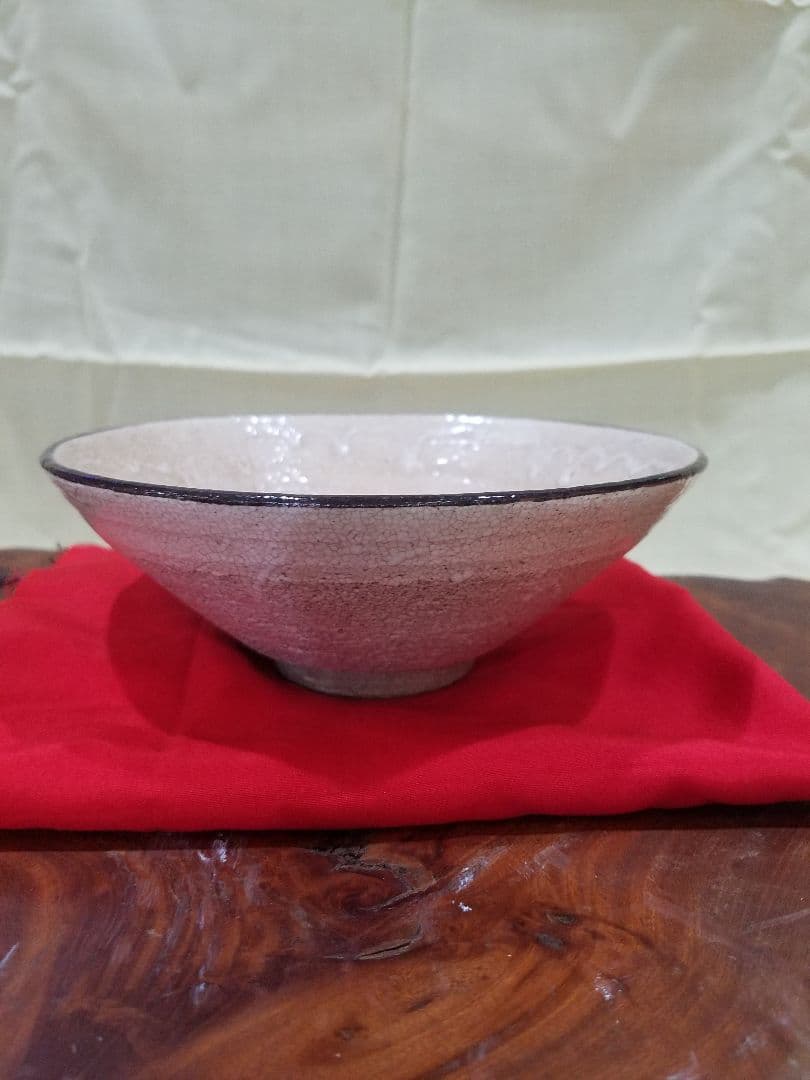 瀬戸唐津　皮鯨の平茶碗