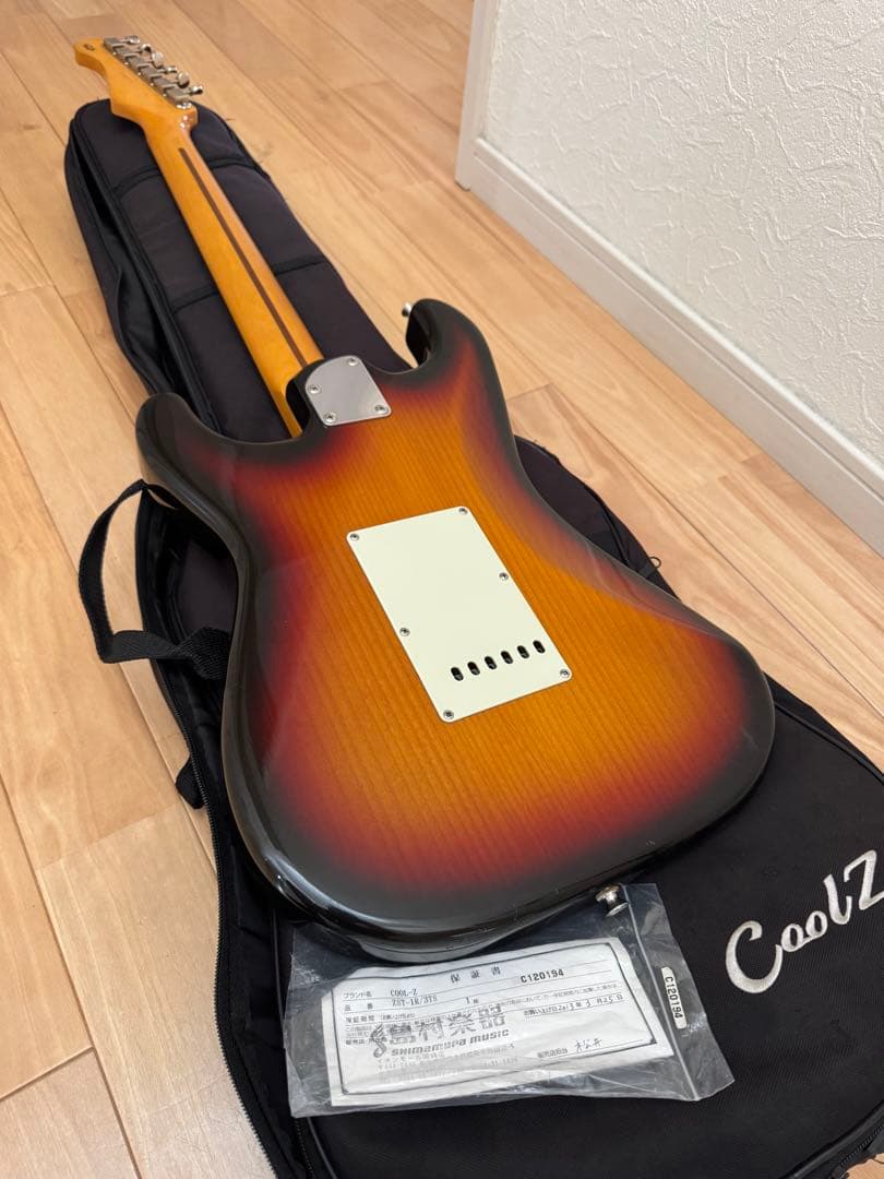 ZST-1R CoolZ ストラトキャスター サンバースト厚手のソフトケース付