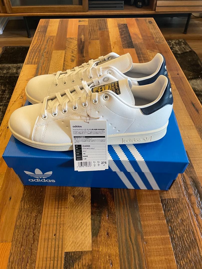 ⑫adidas Stan Smith golf shoes