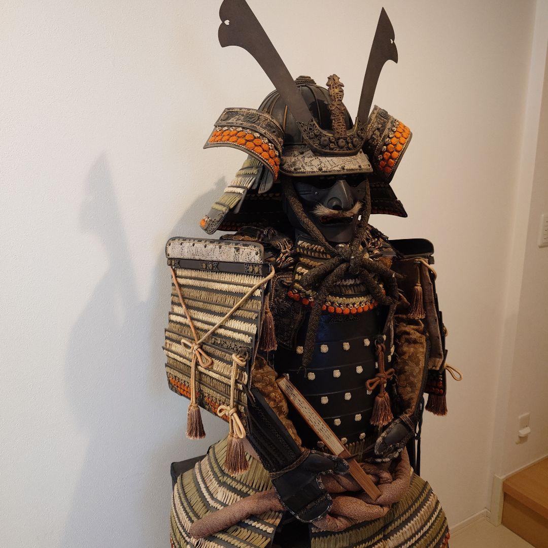 甲冑 鎧兜 等身大 観賞用 置物 模造刀 収納箱（櫃）付き