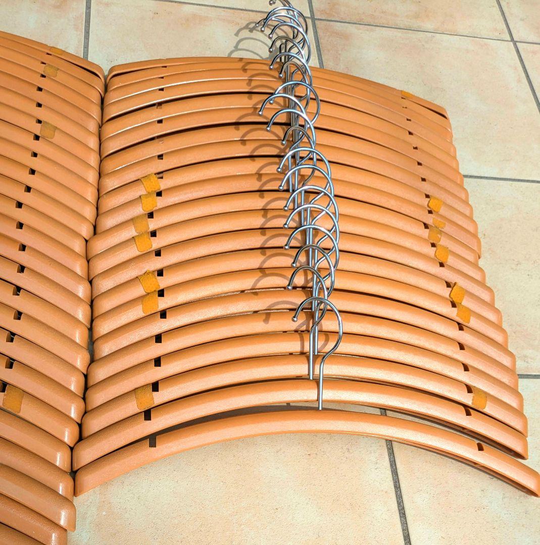 プラスチックハンガーまとめ売り　81本　ナチュラル　丸棒