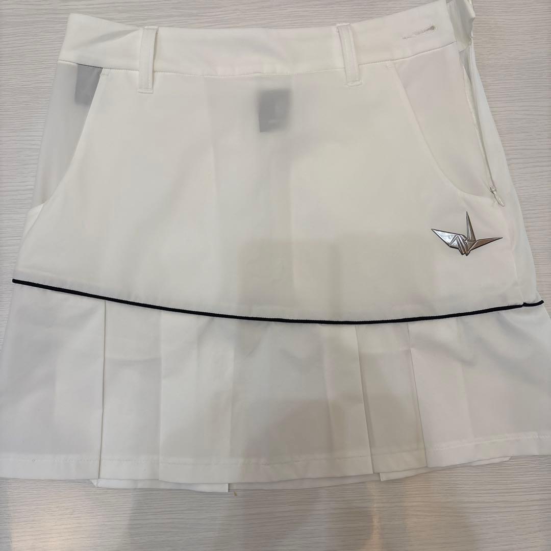 1PIU1UGUALE3 ゴルフ レディーススカート ホワイト