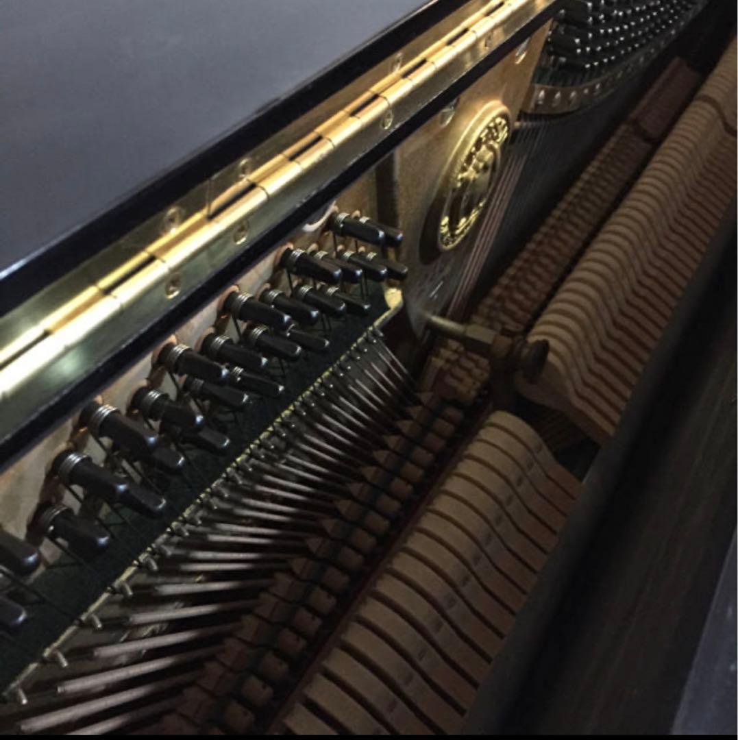 消音付き　アップライトピアノ