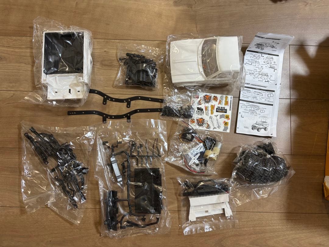 wpl c54-1 RTR とc24-1組み立てキット　クローラーラジコンセット