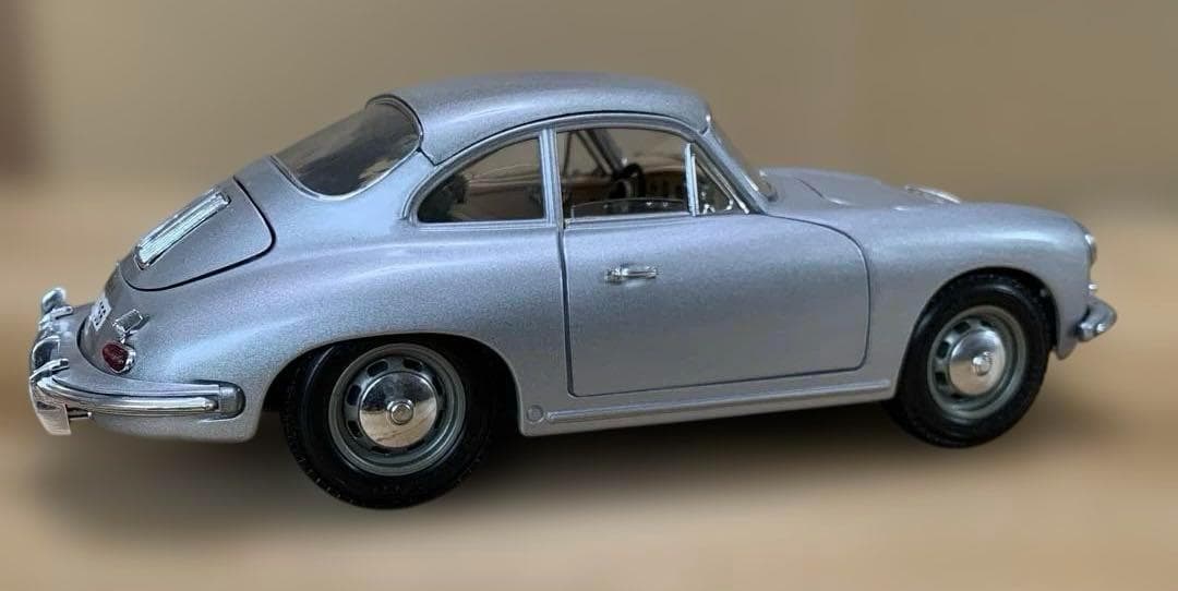 ミニカー　1/18　PORSCHE　ポルシェ　356B 1961　シルバー