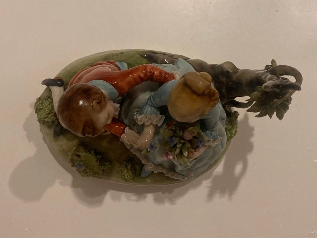 カポディモンテ Capodimonte キングスポルチェランフィギュリン