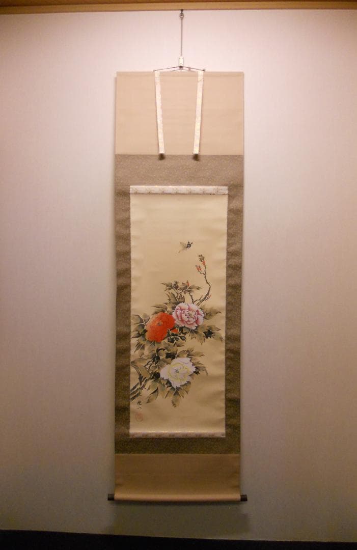 掛け軸 酒井抱一 牡丹 絹本 名品 複製 希少 軸装 茶道具 掛軸 美品 です。