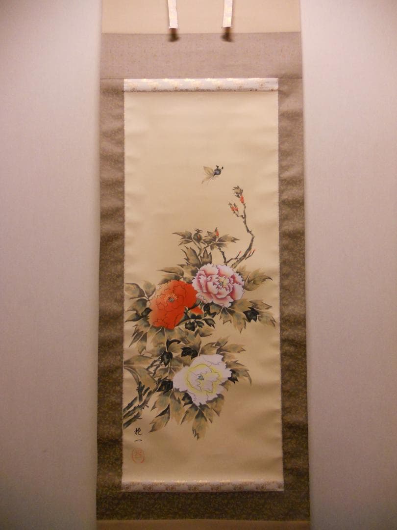 掛け軸 酒井抱一 牡丹 絹本 名品 複製 希少 軸装 茶道具 掛軸 美品 です。