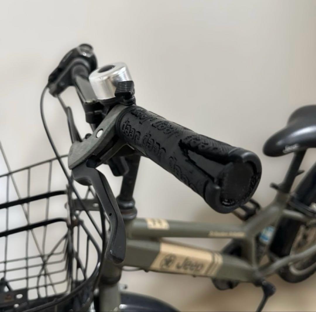 Jeep ジープ　キッズバイク オリーブグリーン 前カゴ付き　自転車　22インチ