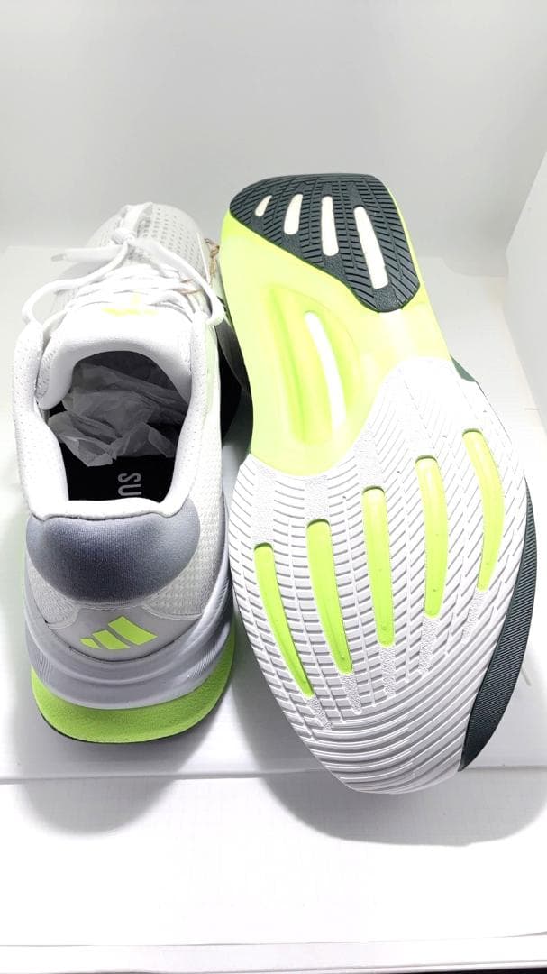 新品*2082/26cm♪アディダス ランニング スーパーノヴァ ソリューション