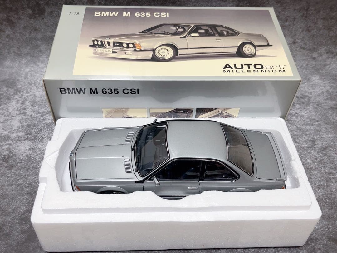 ミニカー AUTOart 1/18  M 635 CSi E24