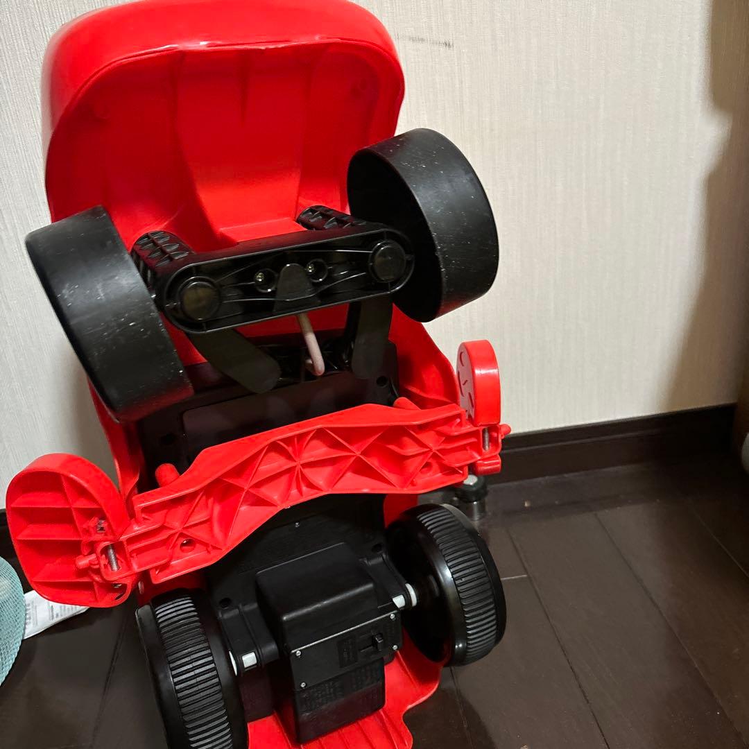 電動カーズ　乗れるライトニング　マックイーン　Cars