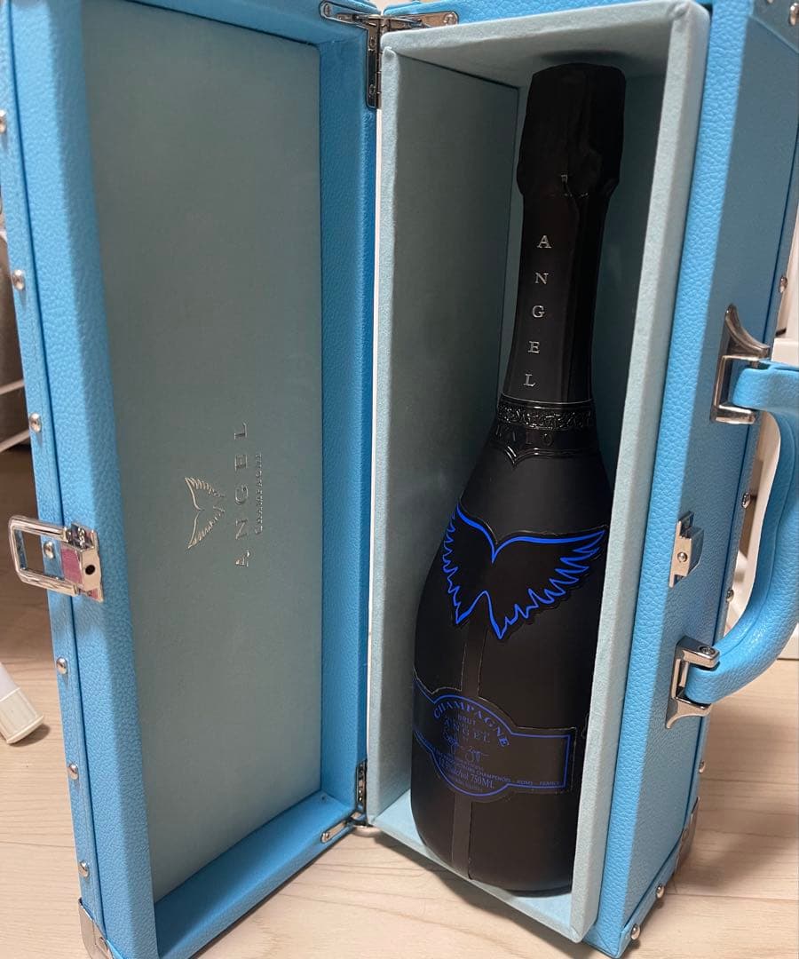 新品未開栓エンジェルヘイロー ブルー 青 ANGELchampagne