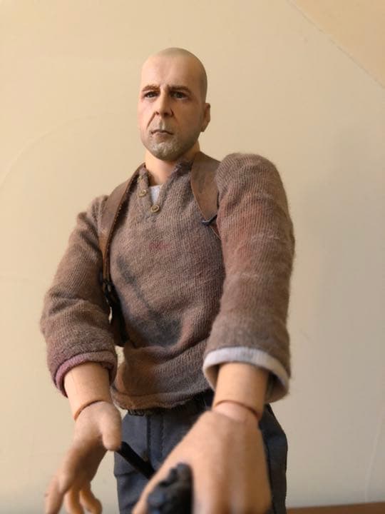 ダイハード　ブルースウイリス似　フィギュア1/6