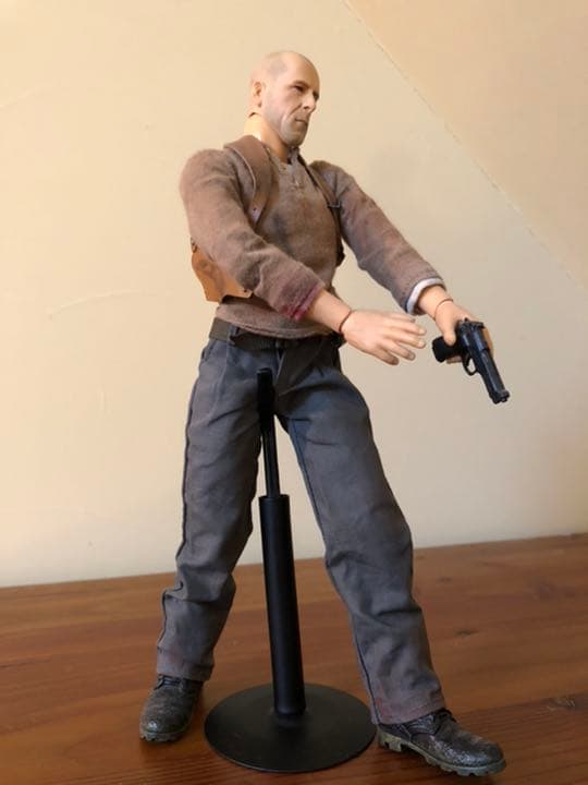 ダイハード　ブルースウイリス似　フィギュア1/6