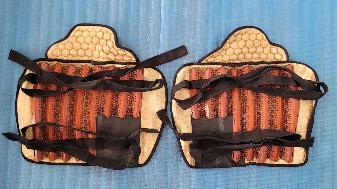 伝統的日本甲冑　赤備え　鎧兜　甲冑　武具　具足　鎧　兜　等身大